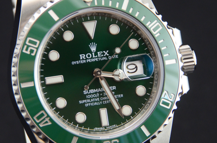 Rolex Submariner Date 116610LV "Hulk"