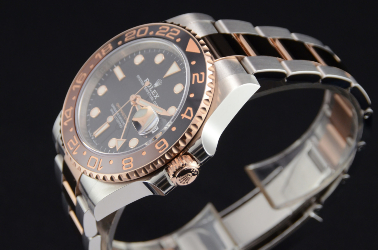 Image of a stainless steel & rose gold Rolex GMT-Master II 126711CHNR "Rootbeer"