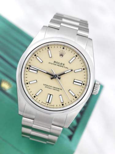 Rolex Oyster Perpetual 41 134300 Beige Dial | Unworn 2025 | Full Set