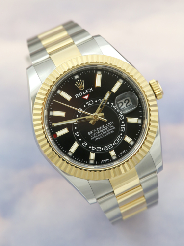 Rolex Sky-Dweller 326933 | new glass & polish by Rolex 25/09/25 |