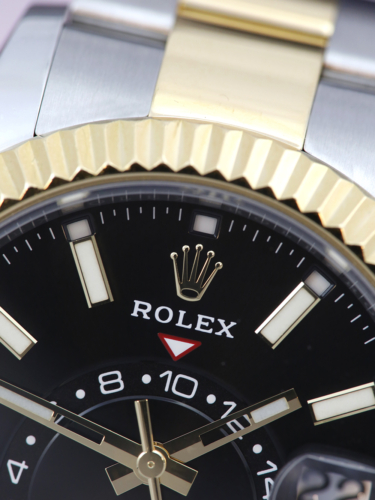 Rolex Sky-Dweller 326933 | new glass & polish by Rolex 25/09/25 |