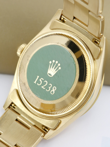 Rolex Oyster Perpetual Date 15238
